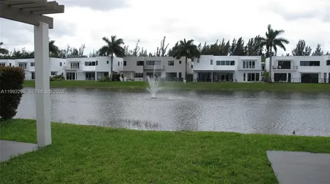 10272 NW 75th Terrace Doral FL 33178