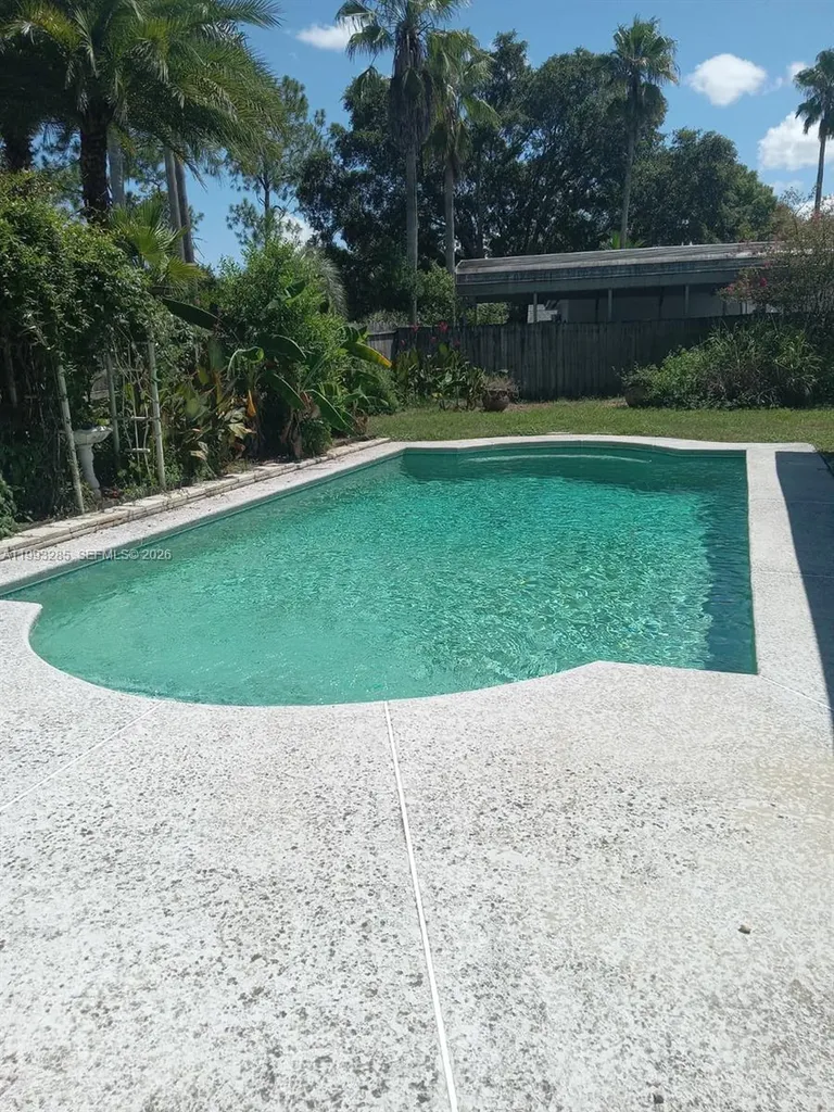 6035 Caprice Drive Jacksonville FL 32244