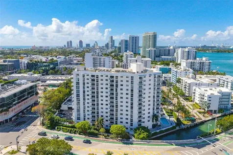 1688 West Avenue Miami Beach FL 33139