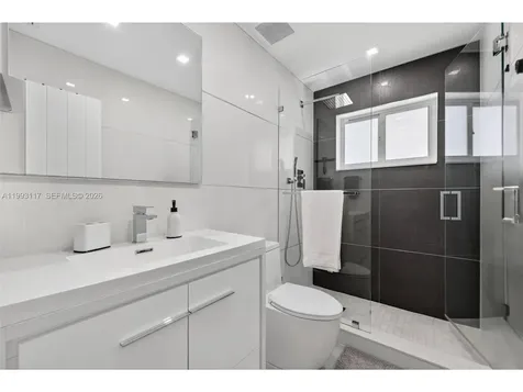 426 SE 3rd Street Dania Beach FL 33004