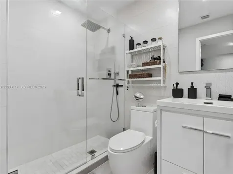 426 SE 3rd Street Dania Beach FL 33004