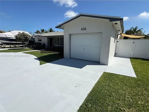 426 SE 3rd Street Dania Beach FL 33004