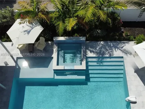 426 SE 3rd Street Dania Beach FL 33004