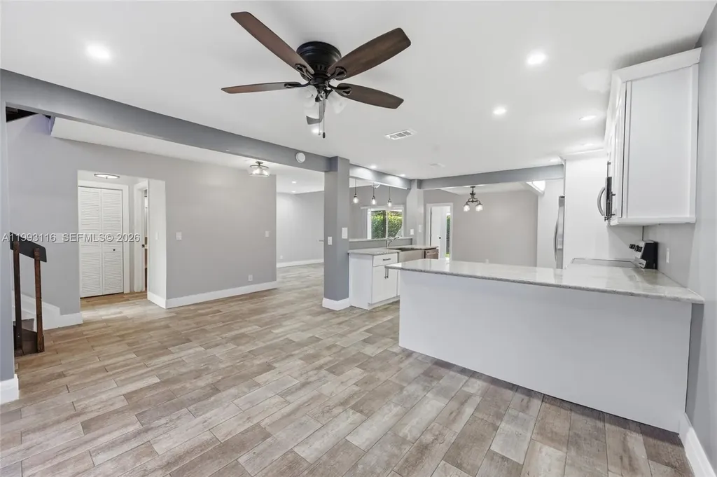 6192 Laurel Lane Tamarac FL 33319