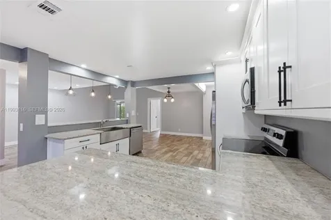 6192 Laurel Lane Tamarac FL 33319