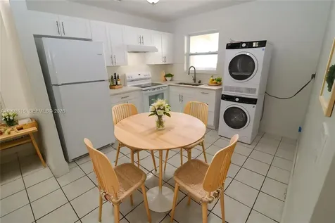951 SW 7th Street Miami FL 33130