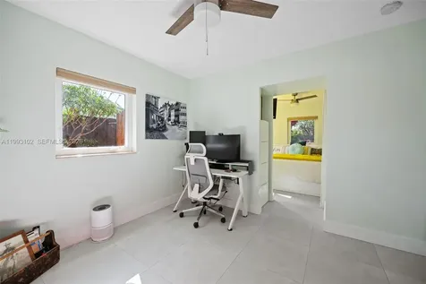 350 NE 59th Street Oakland Park FL 33334