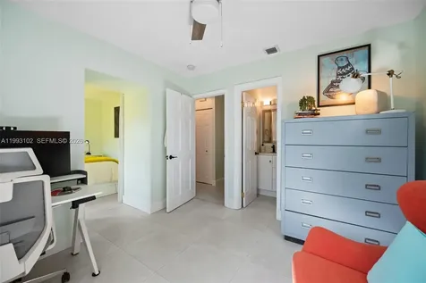 350 NE 59th Street Oakland Park FL 33334