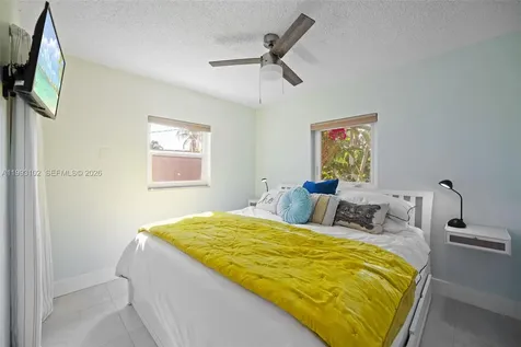 350 NE 59th Street Oakland Park FL 33334