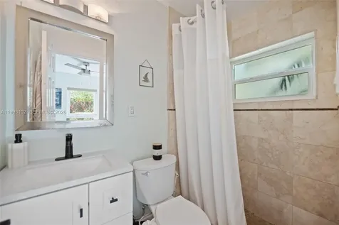 350 NE 59th Street Oakland Park FL 33334