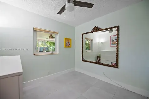 350 NE 59th Street Oakland Park FL 33334