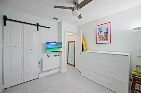 350 NE 59th Street Oakland Park FL 33334