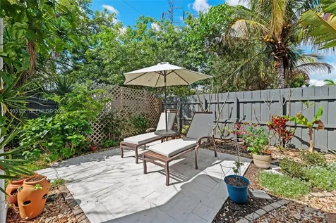 350 NE 59th Street Oakland Park FL 33334