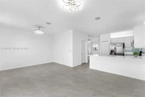 2425 SE 28th Drive Homestead FL 33035