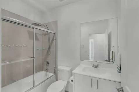 2425 SE 28th Drive Homestead FL 33035
