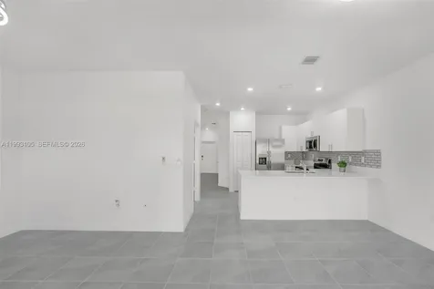 2425 SE 28th Drive Homestead FL 33035