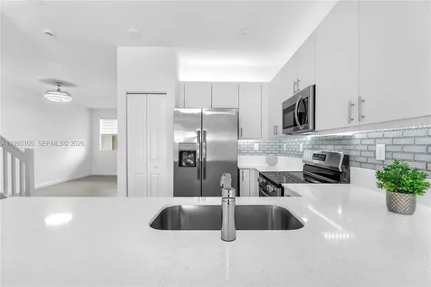 2425 SE 28th Drive Homestead FL 33035