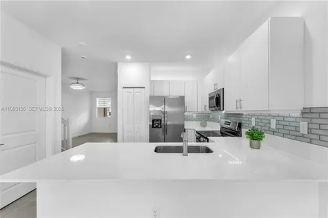 2425 SE 28th Drive Homestead FL 33035