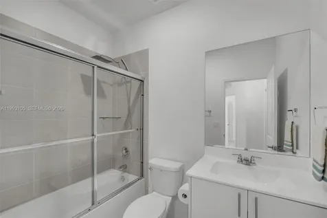 2425 SE 28th Drive Homestead FL 33035