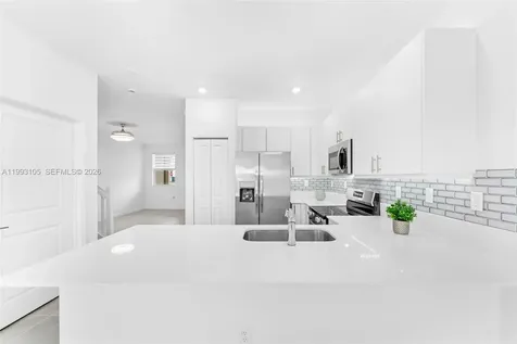 2425 SE 28th Drive Homestead FL 33035