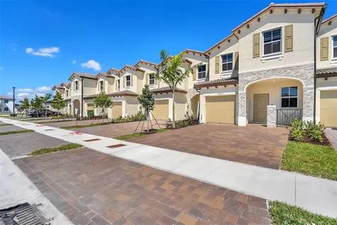 2425 SE 28th Drive Homestead FL 33035