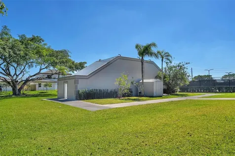 2425 SE 28th Drive Homestead FL 33035