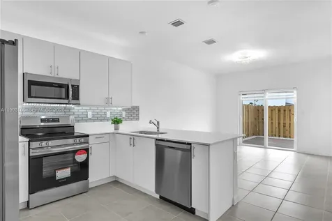 2425 SE 28th Drive Homestead FL 33035