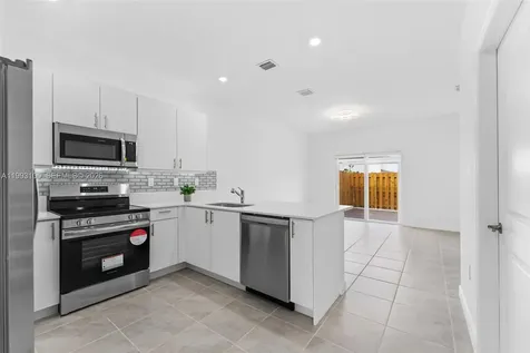 2425 SE 28th Drive Homestead FL 33035