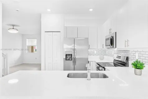 2425 SE 28th Drive Homestead FL 33035