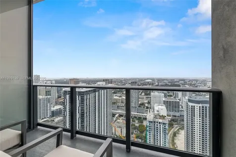 159 NE 6th Street Miami FL 33132