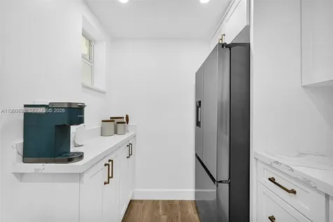 8609 SW 68th Court Pinecrest FL 33156
