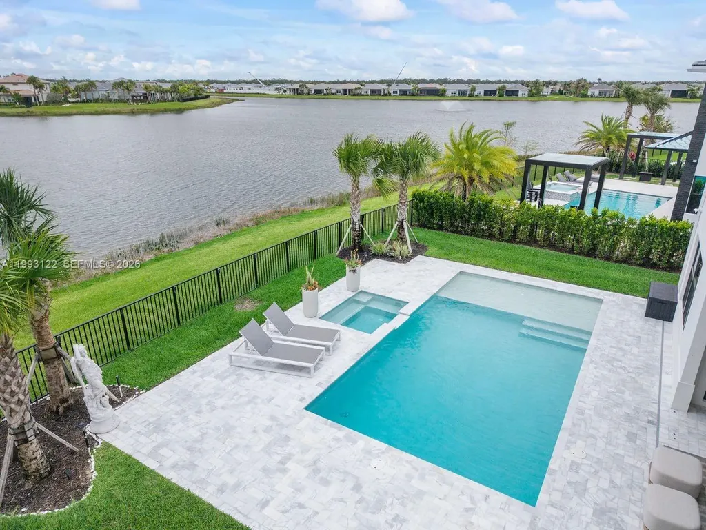 12609 Solana Bay Circle Palm Beach Gardens FL 33412