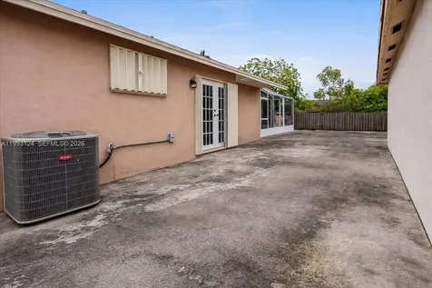 19301 SW 123rd Avenue Miami FL 33177