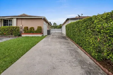 19301 SW 123rd Avenue Miami FL 33177
