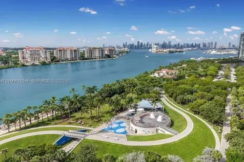 300 S Pointe Drive Miami Beach FL 33139