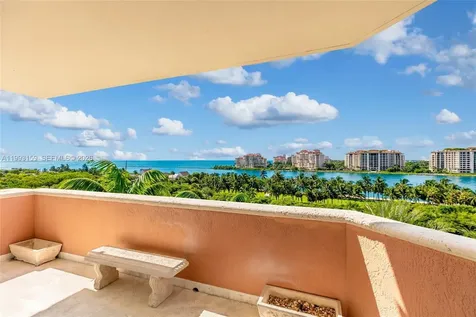 300 S Pointe Drive Miami Beach FL 33139