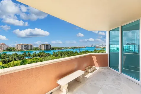 300 S Pointe Drive Miami Beach FL 33139