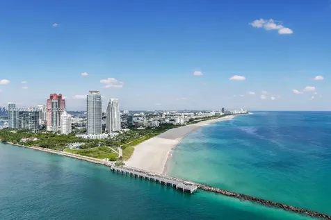 300 S Pointe Drive Miami Beach FL 33139
