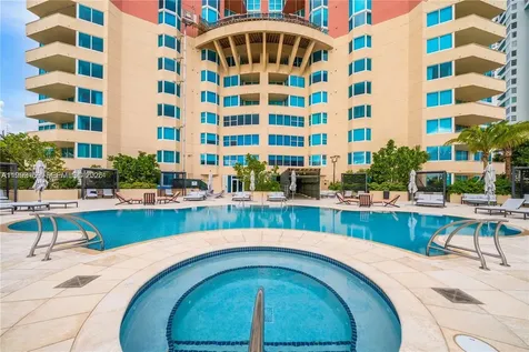 300 S Pointe Drive Miami Beach FL 33139