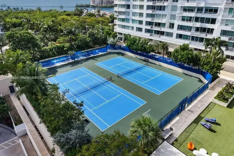 300 S Pointe Drive Miami Beach FL 33139
