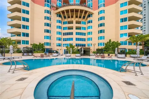 300 S Pointe Drive Miami Beach FL 33139