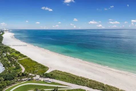 300 S Pointe Drive Miami Beach FL 33139