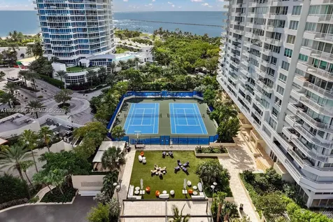 300 S Pointe Drive Miami Beach FL 33139