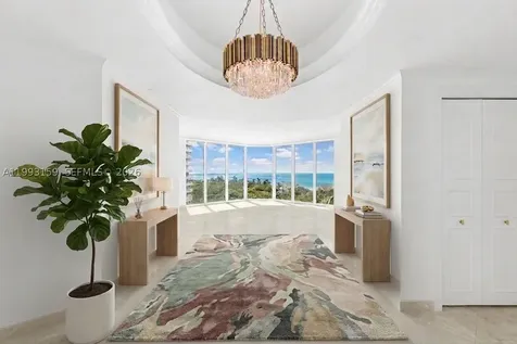 300 S Pointe Drive Miami Beach FL 33139