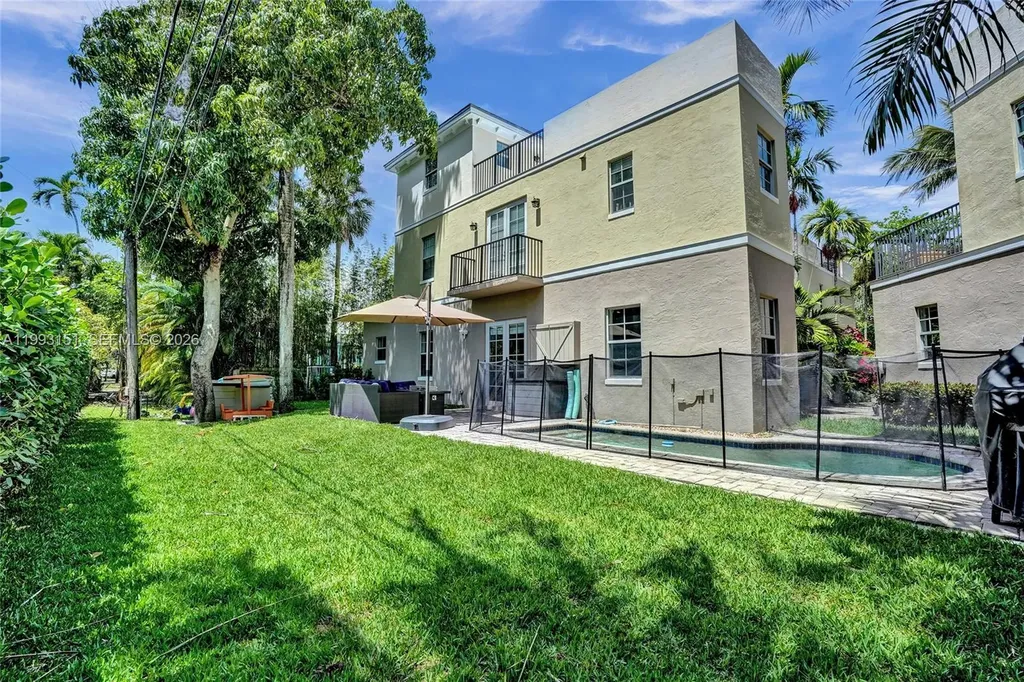 822 SW 10th Street Fort Lauderdale FL 33315