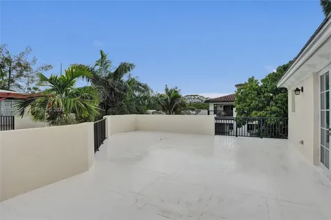 822 SW 10th Street Fort Lauderdale FL 33315