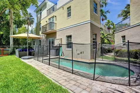 822 SW 10th Street Fort Lauderdale FL 33315