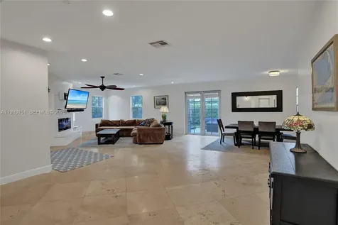 822 SW 10th Street Fort Lauderdale FL 33315
