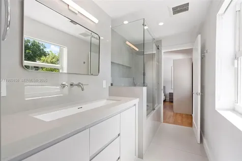 634 W 47th Street Miami Beach FL 33140