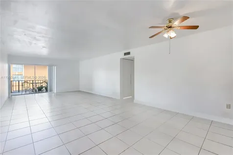 9423 SW 76th Street Miami FL 33173